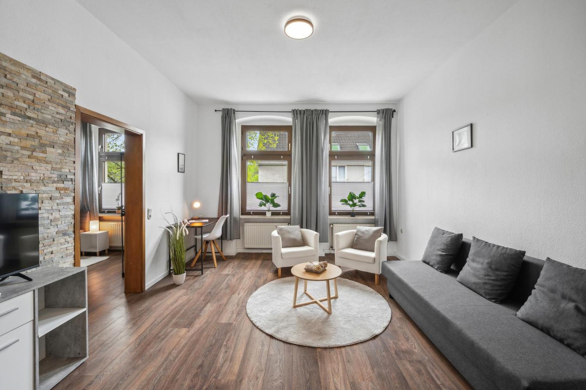 Wupper Home Ii, Top Lage Ideal Fuer Geschaeftsleute, Monteure, Familien, 3 Zimmer, Flachbild-Tv Wuppertal Exteriör bild